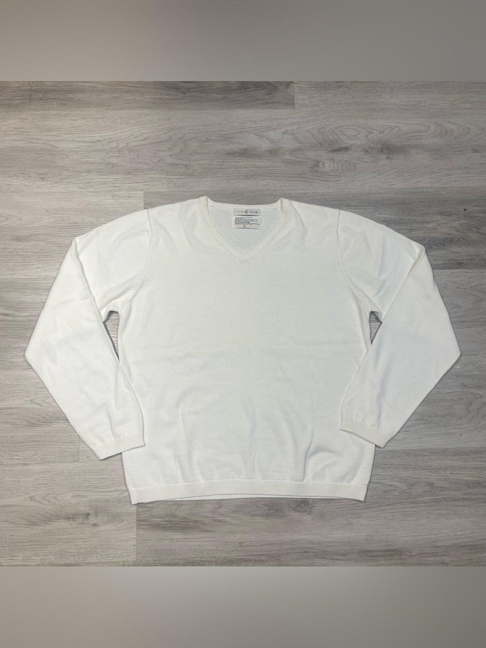 Vintage 90’s Izod Men's White V-Neck Sweater